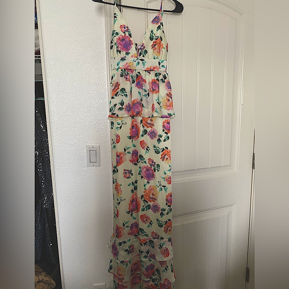 Floral maxi dress with peplum design, never worn!
